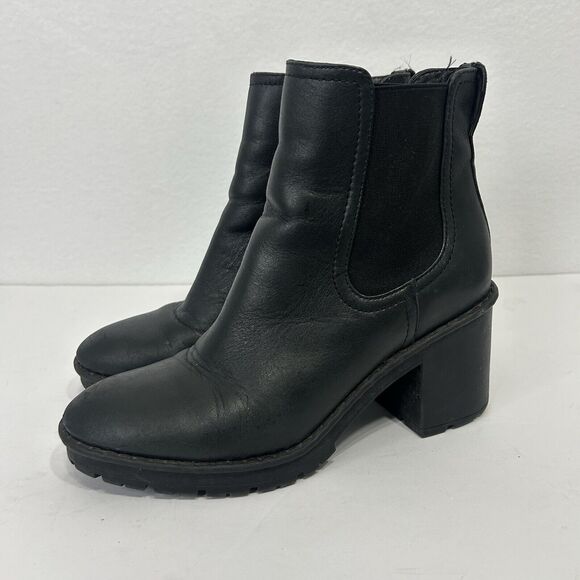VINCE Henderson Black Weatherproof Leather Ankle Boots Womens 7M - Picture 1 of 9